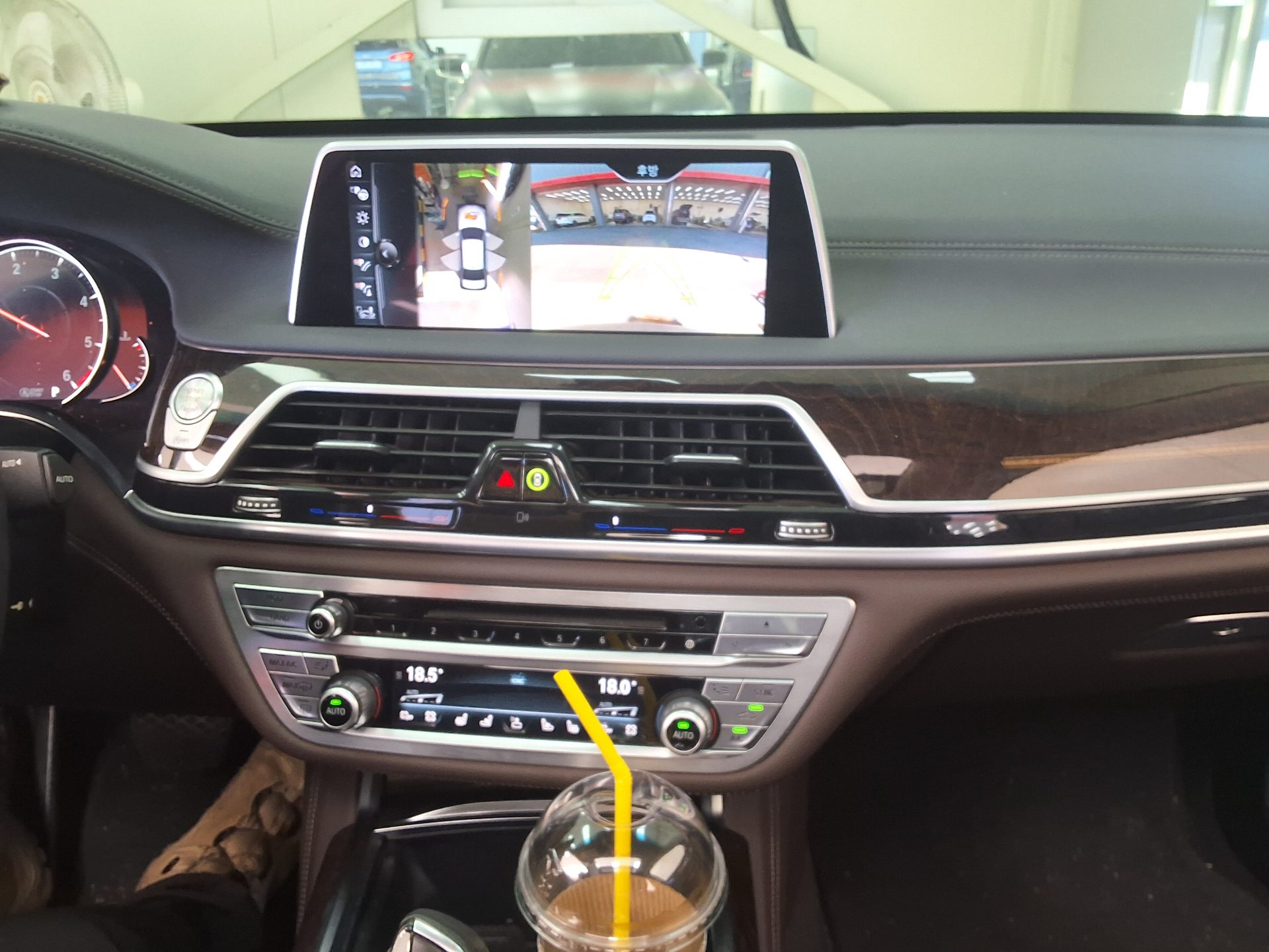 بي إم دبليو 7 Series (6Th Gen) 740Ld إكس درايف 2016 740Ld