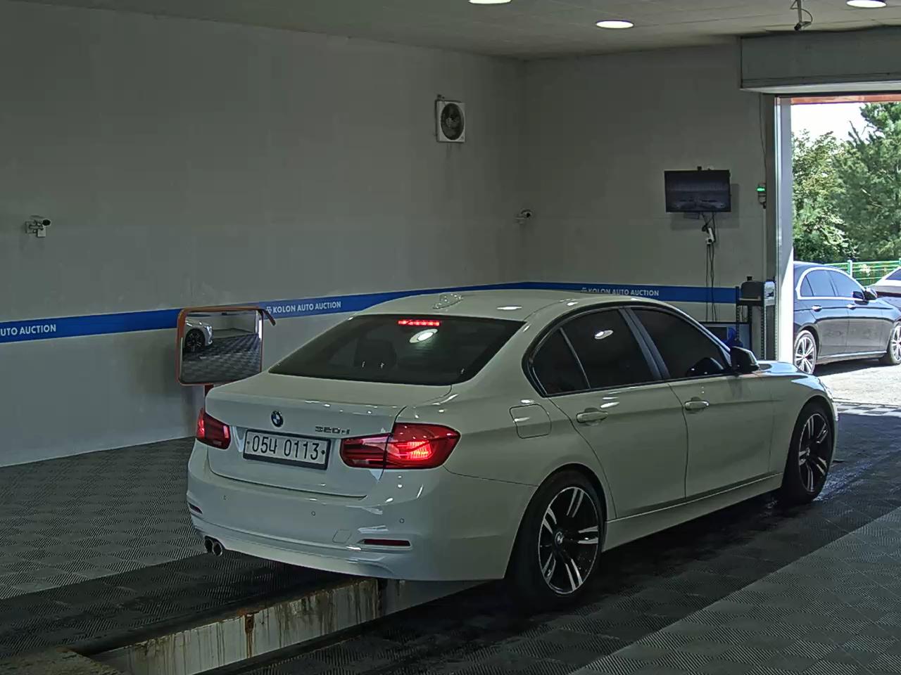 بي إم دبليو 3 Series (6Th Gen) 320D Ed Edition 2016 320d