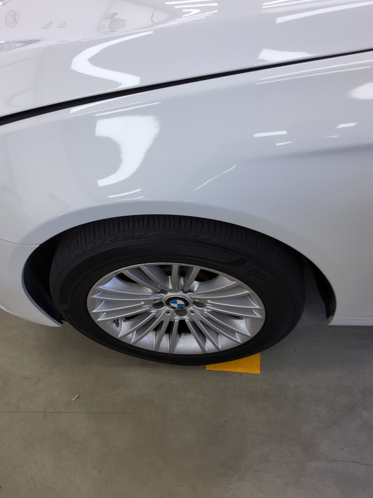 بي إم دبليو 5 Series (6Th Gen) 520D إكس درايف 2015 520d