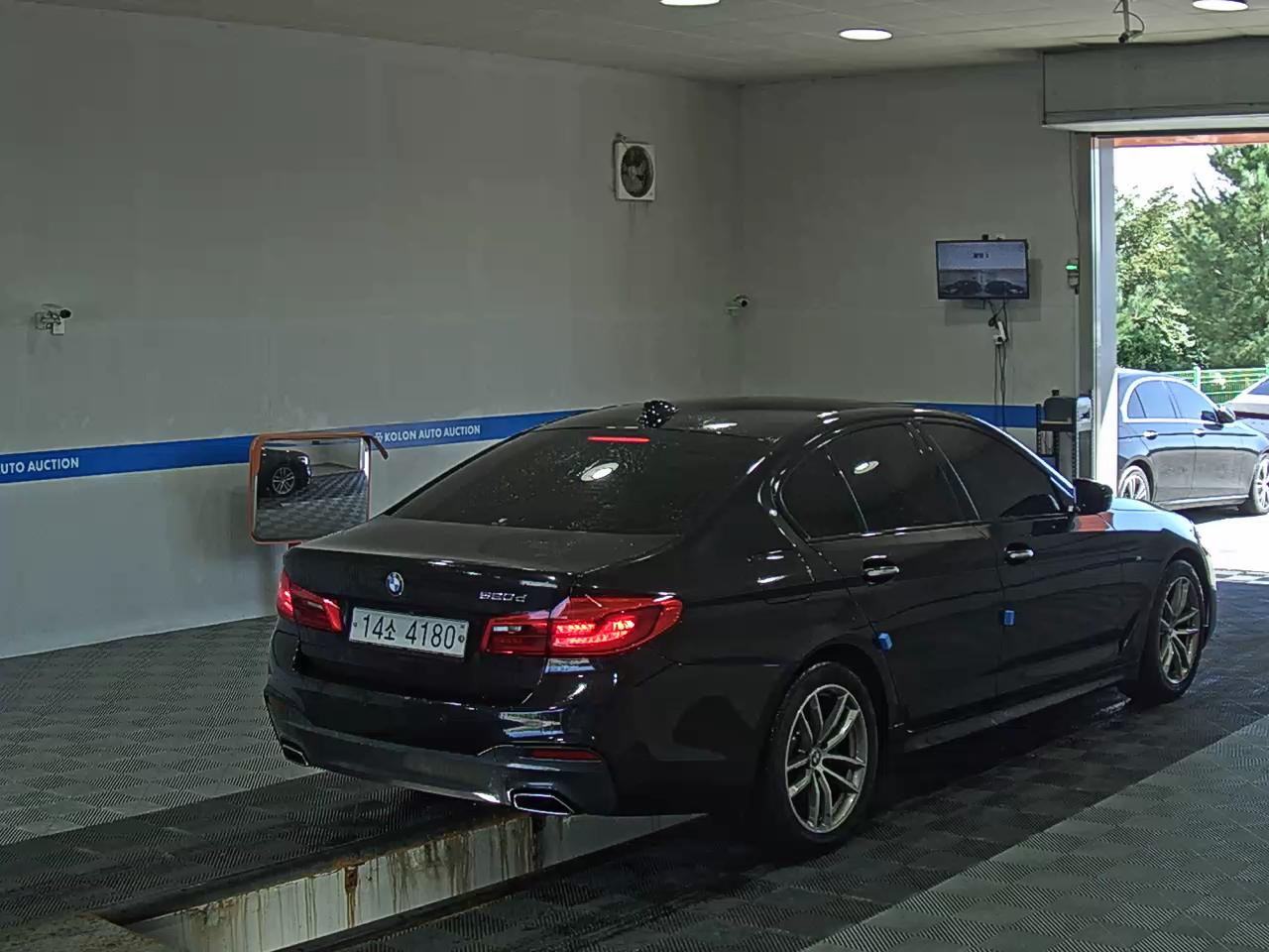 بي إم دبليو 5 Series (7Th Gen) 520D M Sport Pack بلس 2017 SPORT PLUS