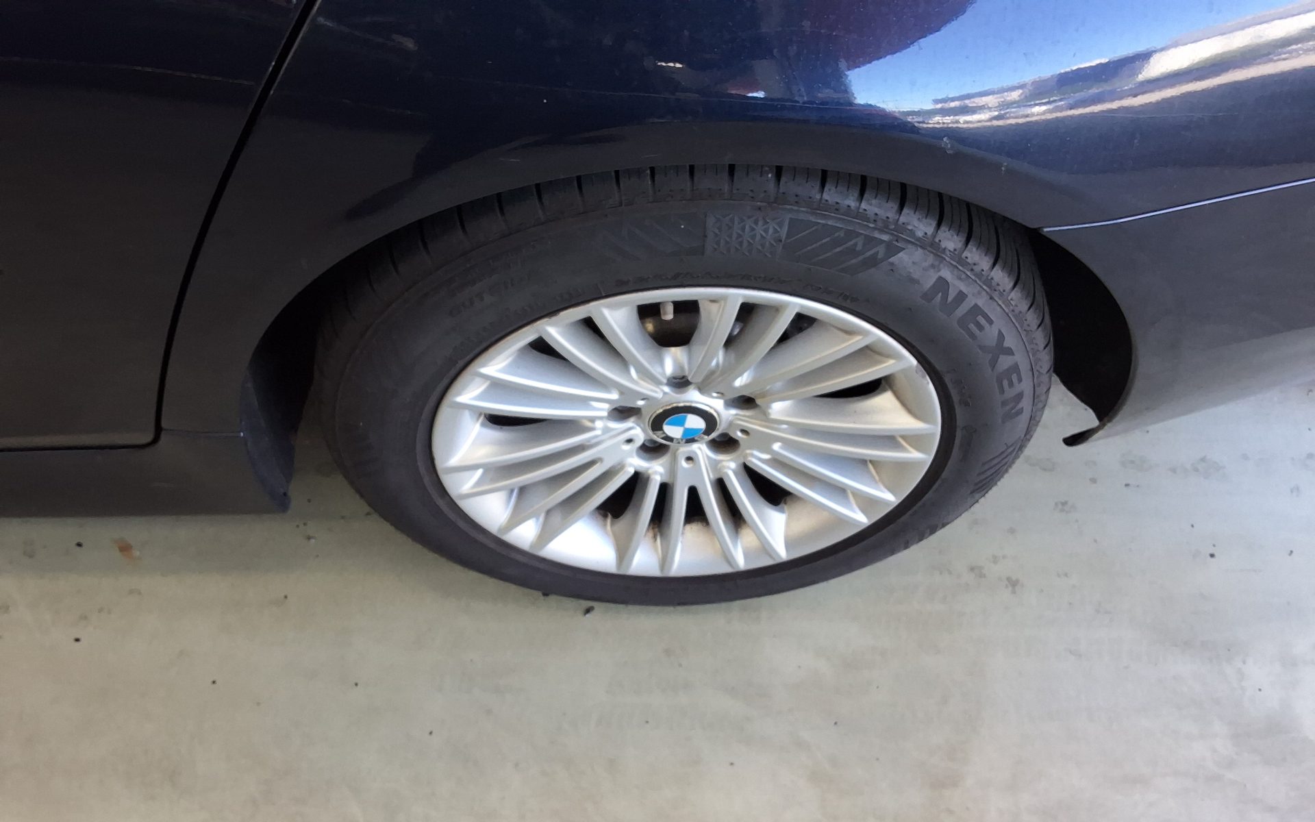 بي إم دبليو 5 Series (6Th Gen) 520D 2014 520d