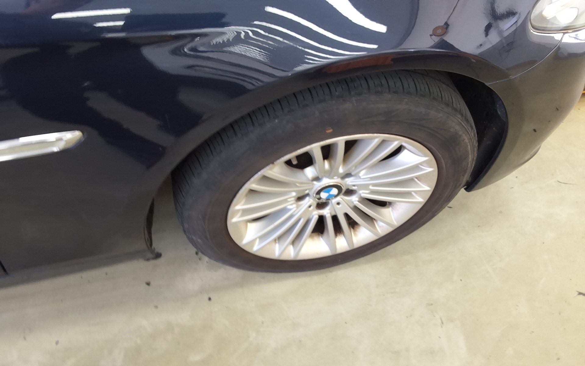 بي إم دبليو 5 Series (6Th Gen) 520D 2014 520d
