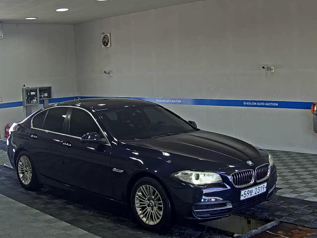 بي إم دبليو 5 Series (6Th Gen) 520D 2014 520d