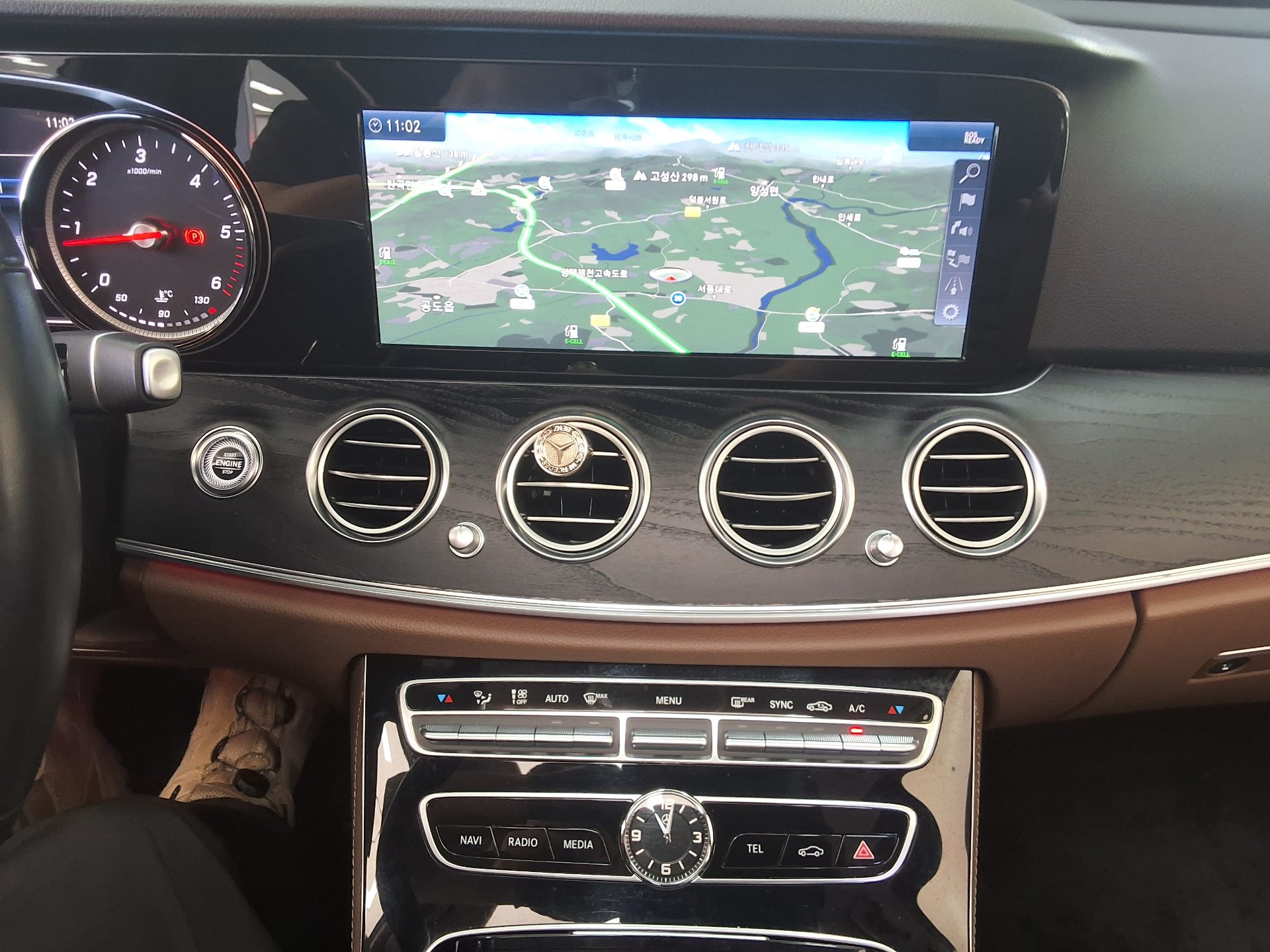 مرسيدس بنز E Class (5Th Gen) E220D Avantgarde 2019 E220d