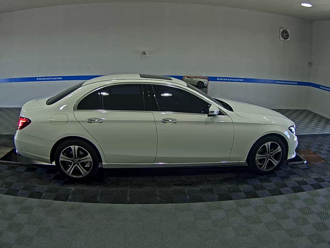 مرسيدس بنز E Class (5Th Gen) E220D Avantgarde 2019 E220d