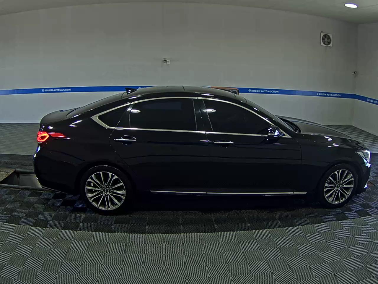 هيونداي جينيسيس Dh G330 مودرن 2015 MODERN