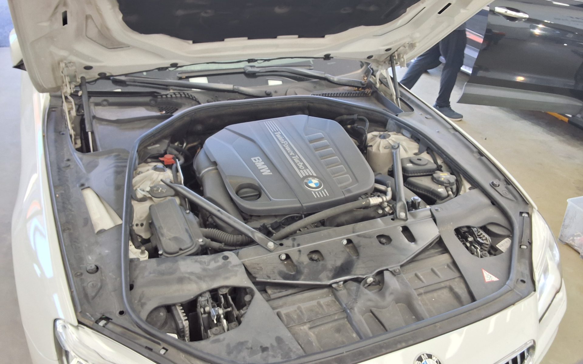 بي إم دبليو 6 Series (3Rd Gen) Gran كوبيه 640D إكس درايف M Sport Lci 2016 SPORT