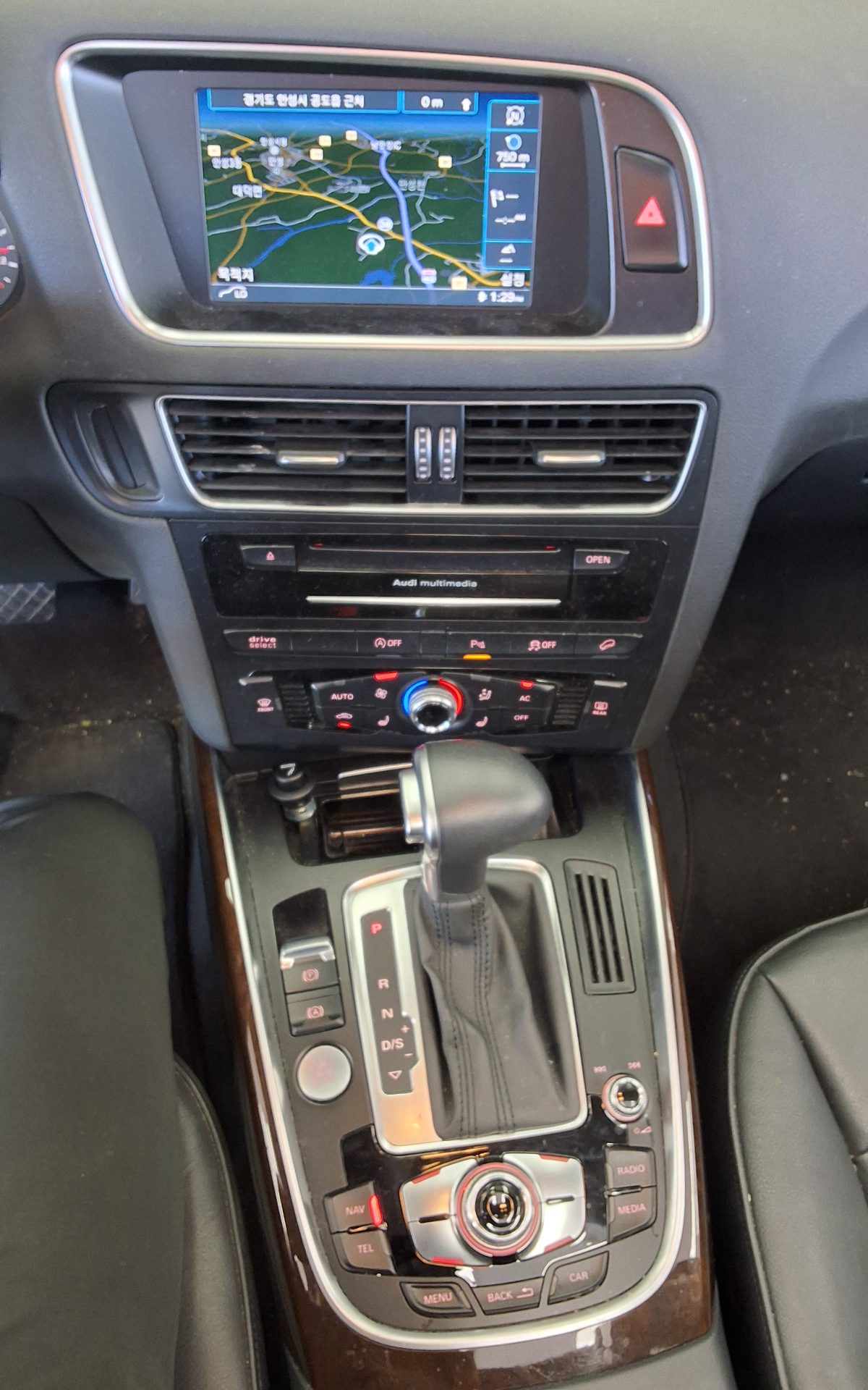 أودي كيو 5 2.0 TDI كواترو Dynamic 2013