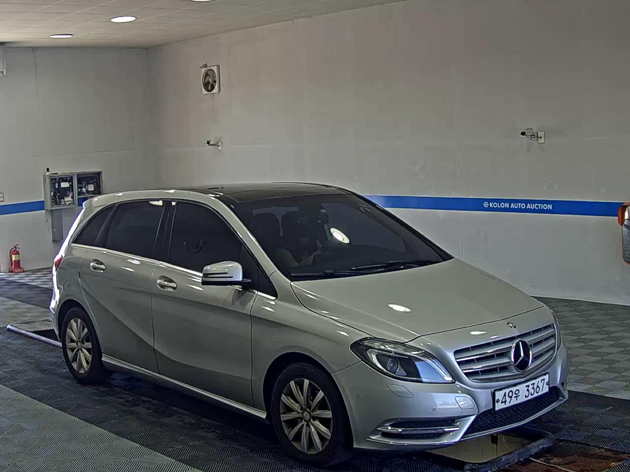 مرسيدس بنز B Class (2Nd Gen) B200 Cdi Blue Efficiency 2015 B200