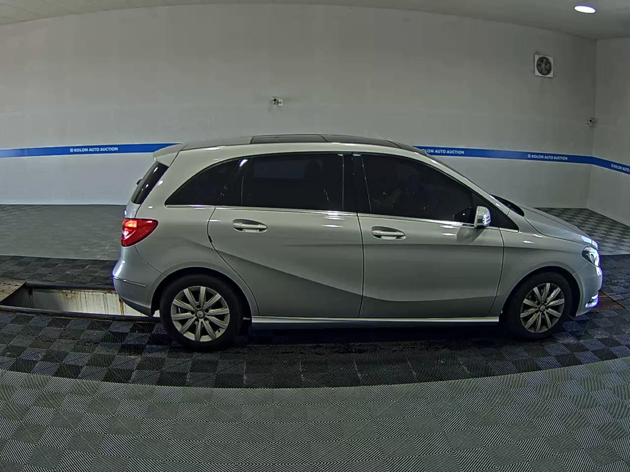 مرسيدس بنز B Class (2Nd Gen) B200 Cdi Blue Efficiency 2015 B200