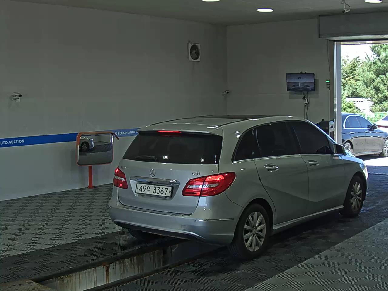 مرسيدس بنز B Class (2Nd Gen) B200 Cdi Blue Efficiency 2015 B200