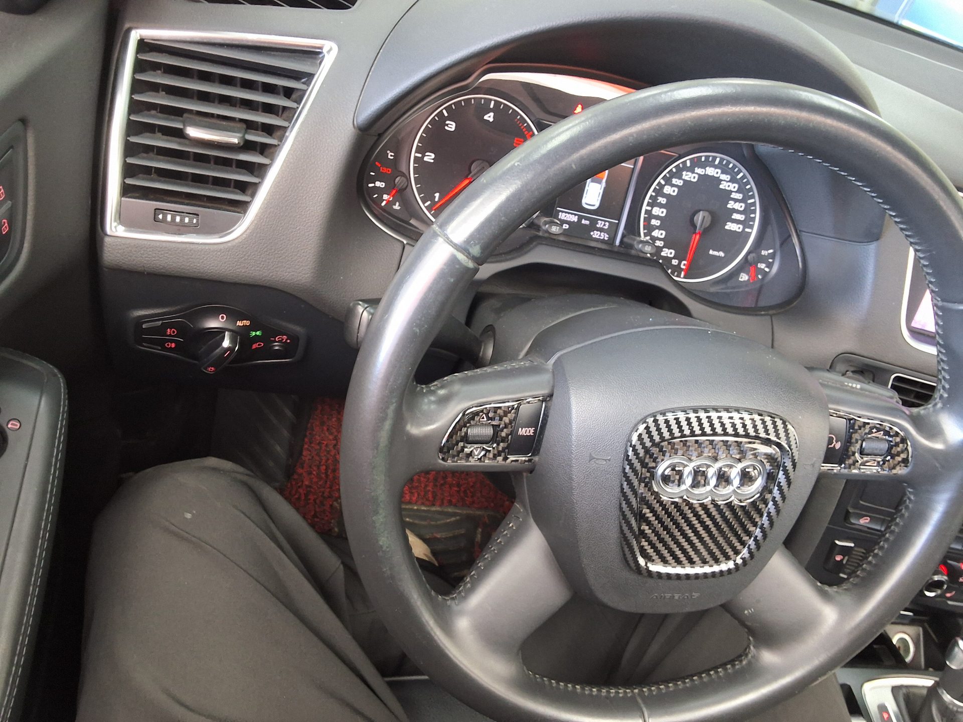 أودي كيو 5 2.0 TDI كواترو 2012