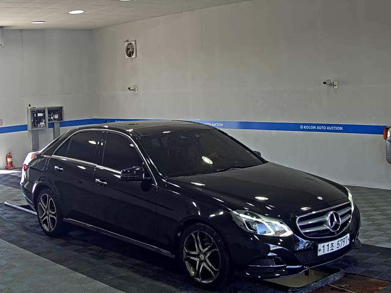مرسيدس بنز E Class (4Th Gen) E250 Cdi Bluetec فورماتيك Avantgarde 2016 4MATIC
