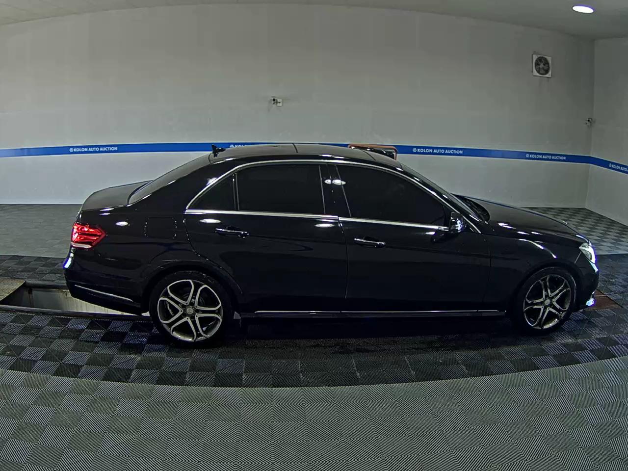 مرسيدس بنز E Class (4Th Gen) E250 Cdi Bluetec فورماتيك Avantgarde 2016 4MATIC