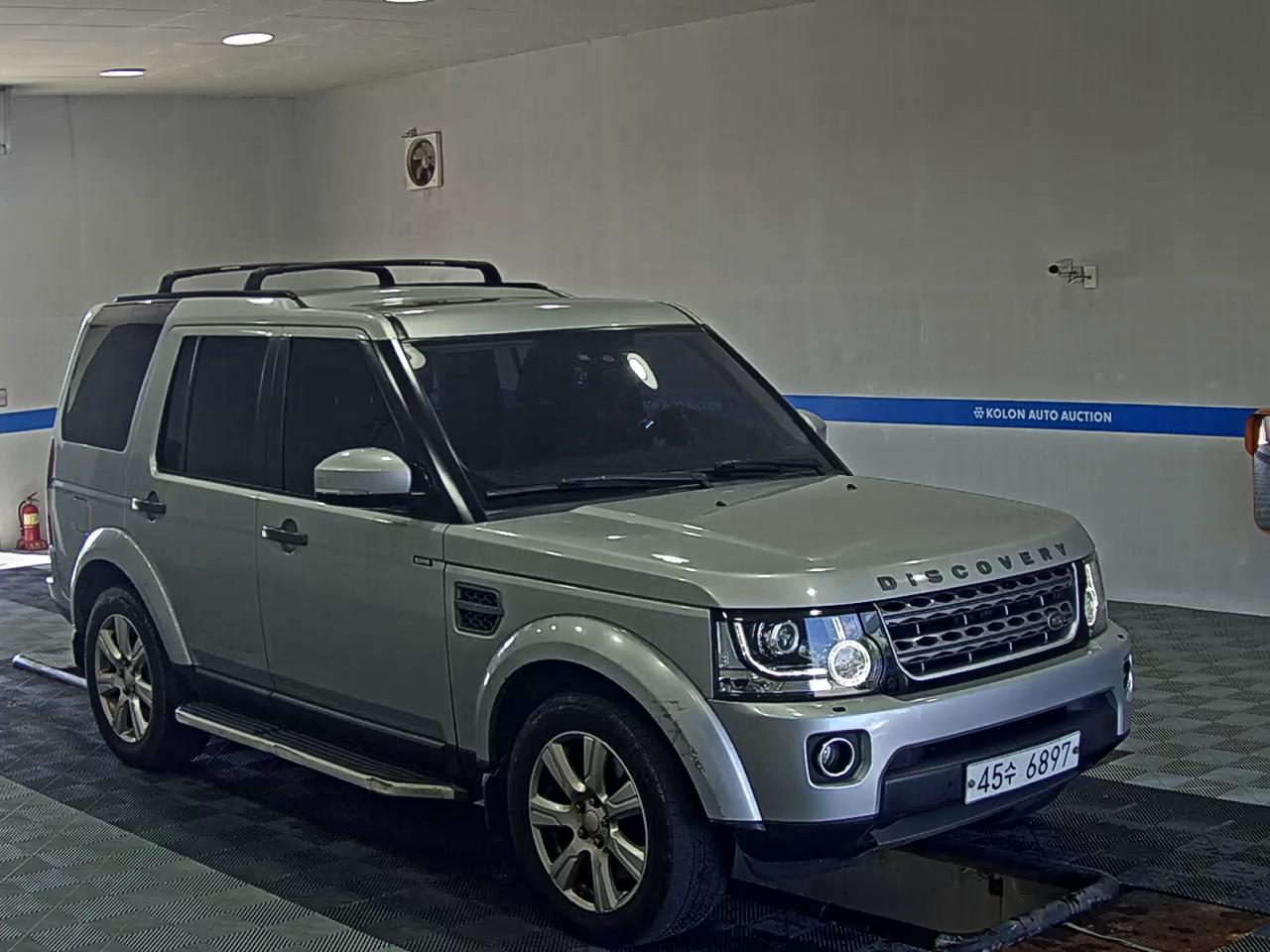 لاند روفر Rover Discovery 4 3.0 Sdv6 Se 2015 SE