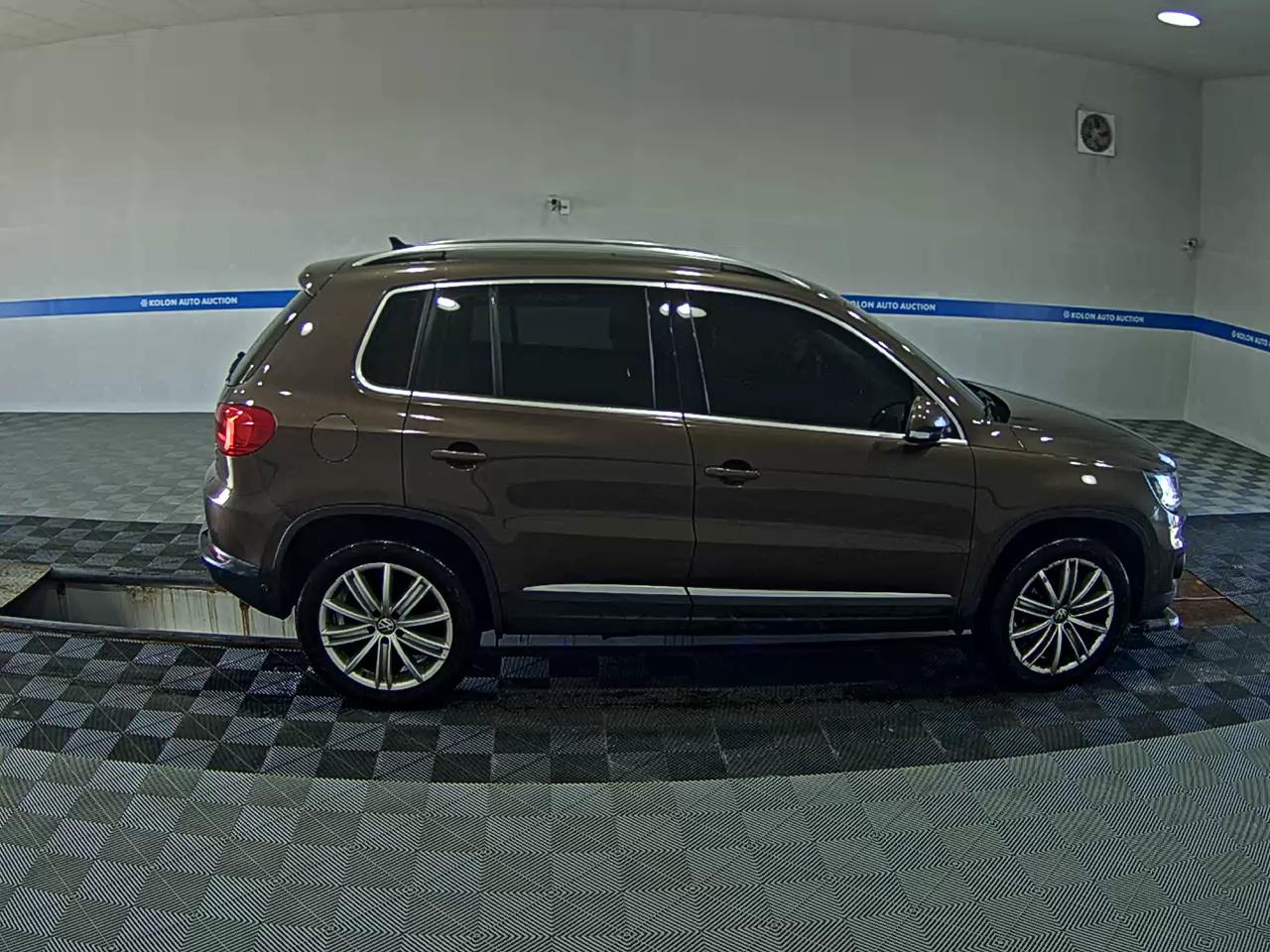 فولكس فاجن تيجوان 2.0 TDI Bluemotion بريميوم 2014 بريميوم