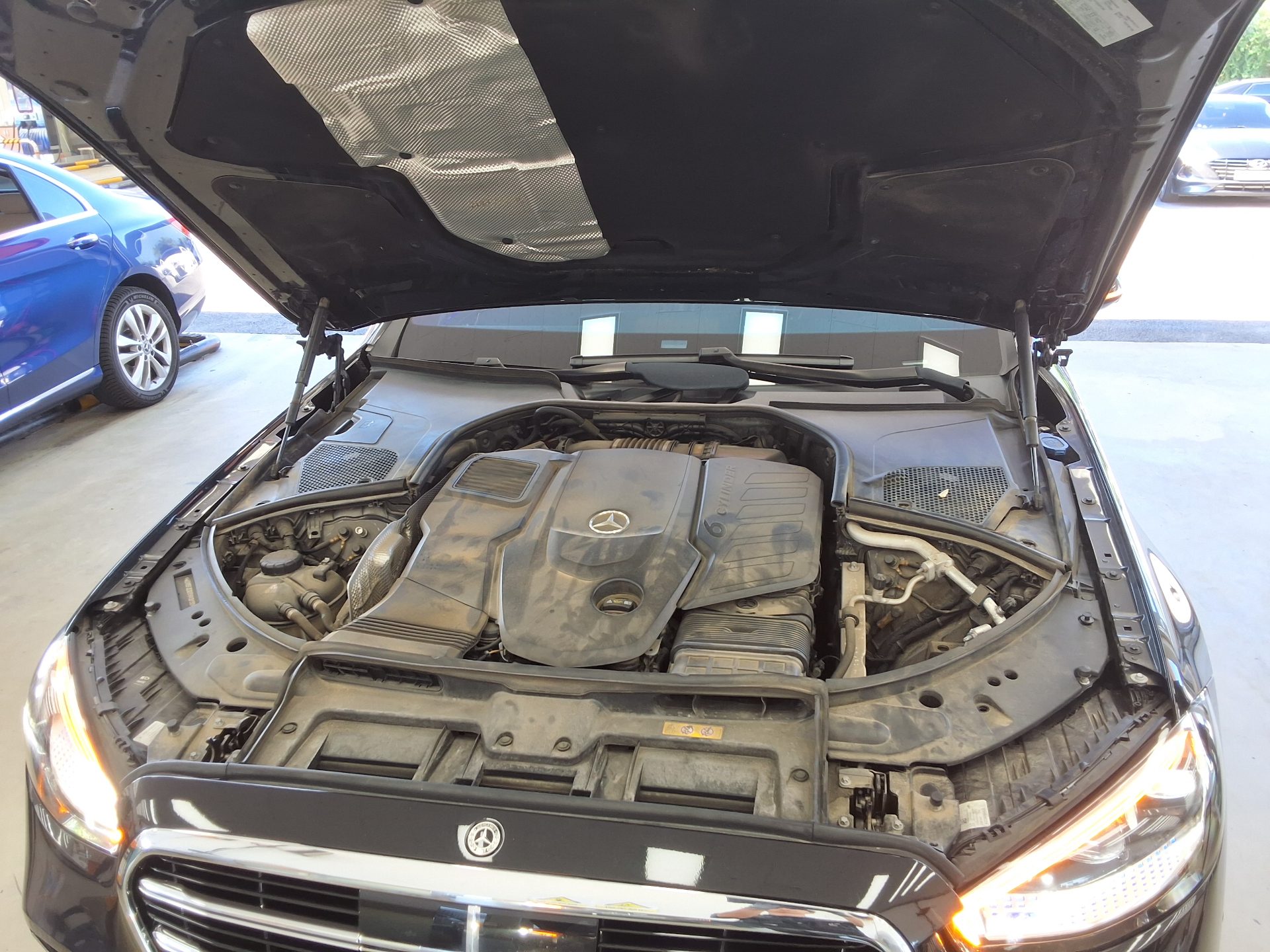 مرسيدس بنز S Class (7Th Gen) S400D فورماتيك 2022 4MATIC