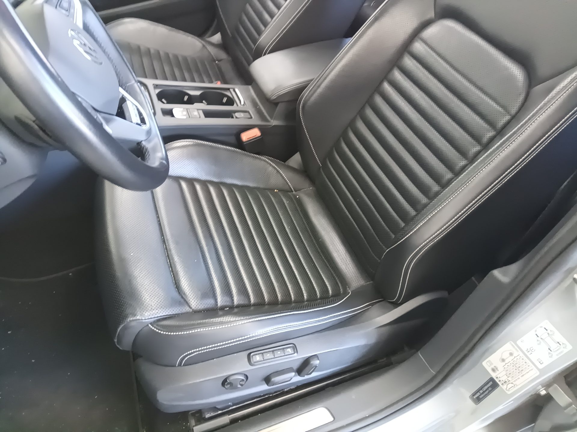 فولكس فاجن باسات GT (8Th Gen) 2.0 TDI 4Motion بريستيج 2021 GT PRESTIGE