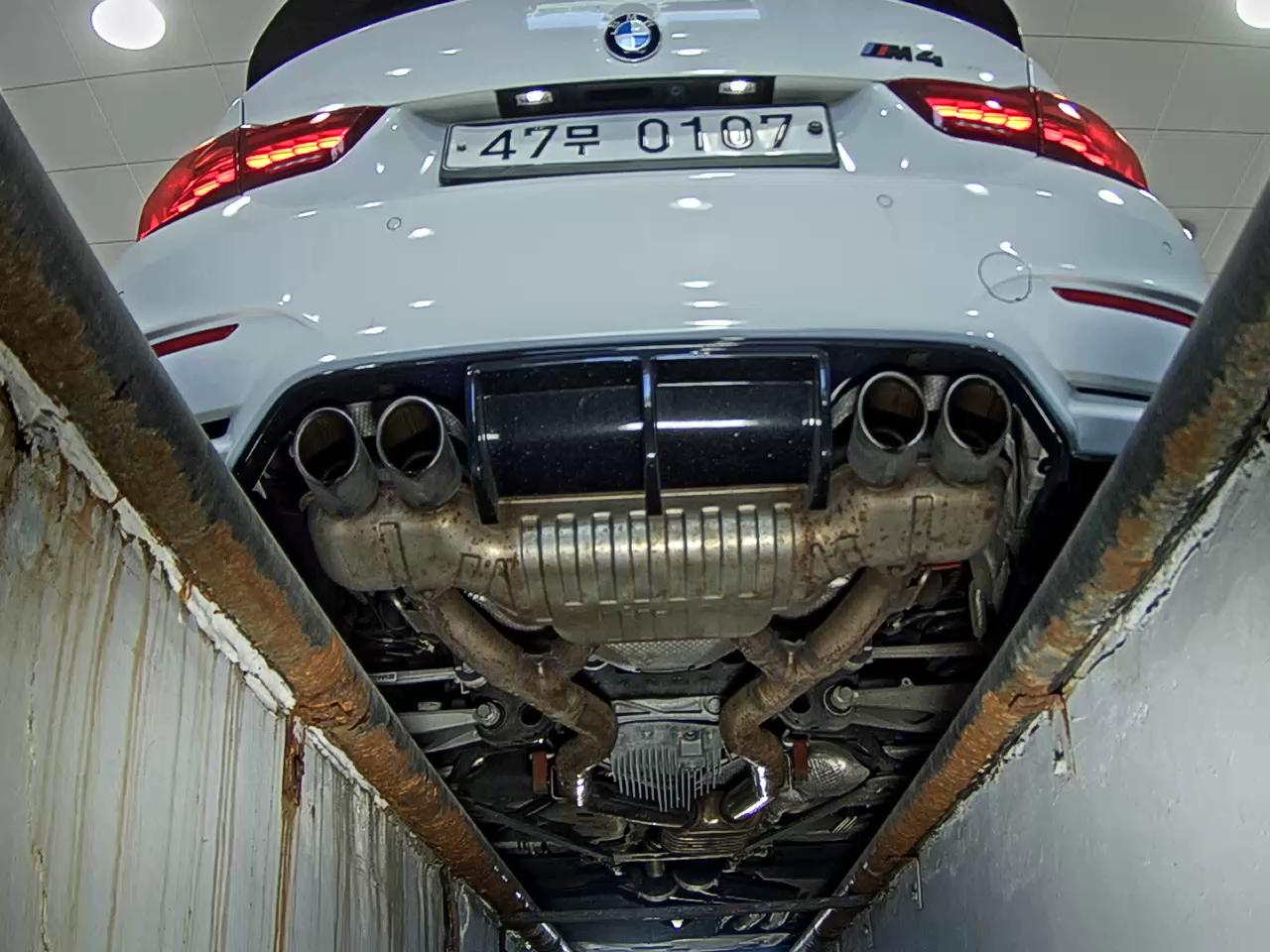 بي إم دبليو M4 M4 كوبيه Performance Silence Edition 2016