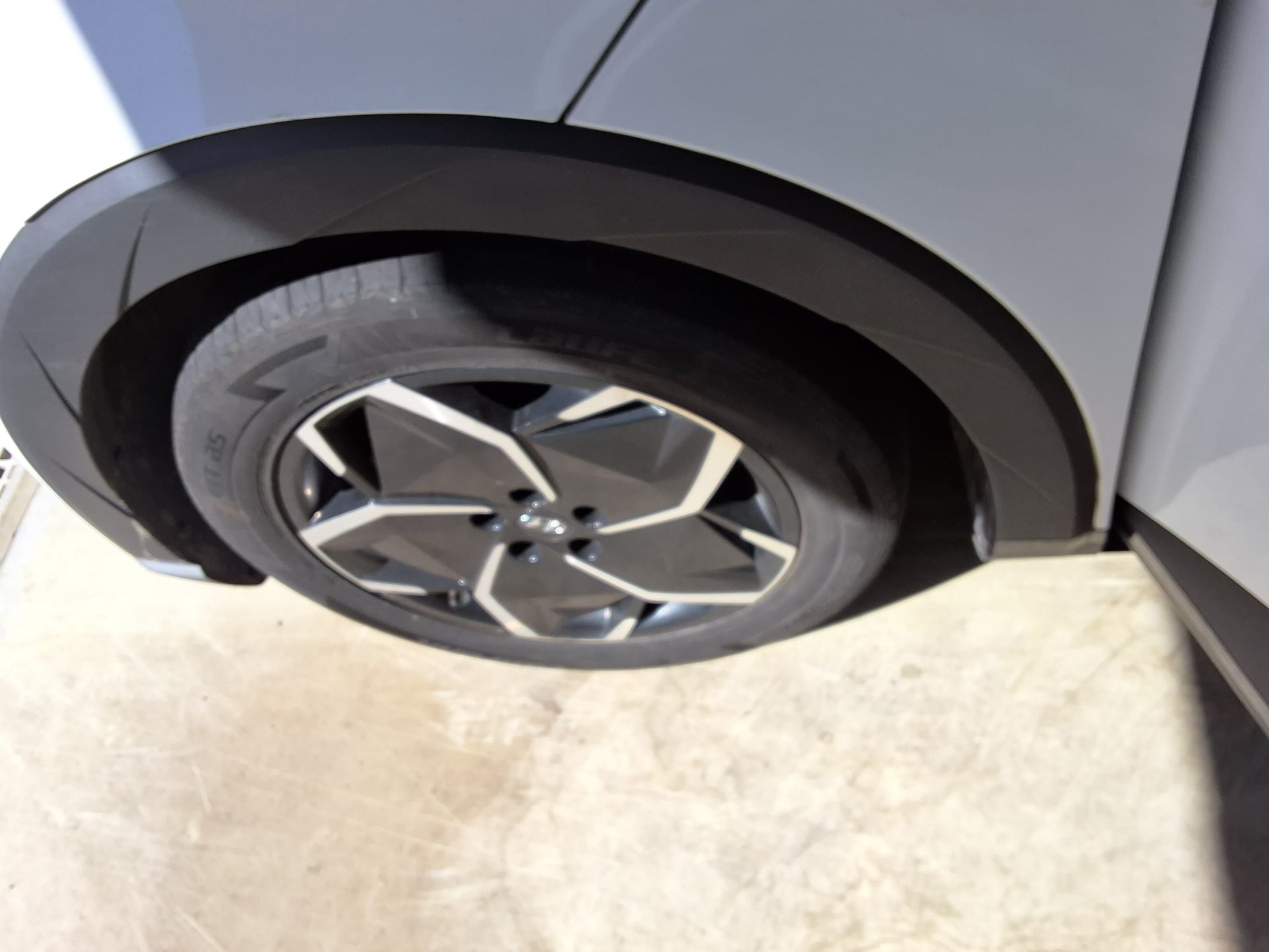 هيونداي أيونيك 2022 EV طويل المدى إكسكلوسيف