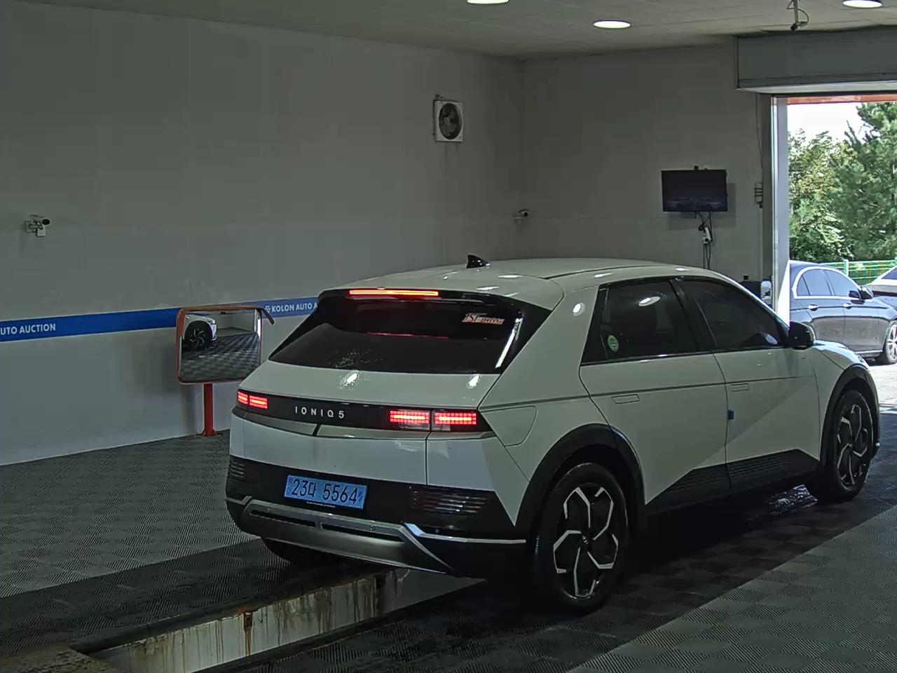 هيونداي أيونيك 2022 EV طويل المدى إكسكلوسيف