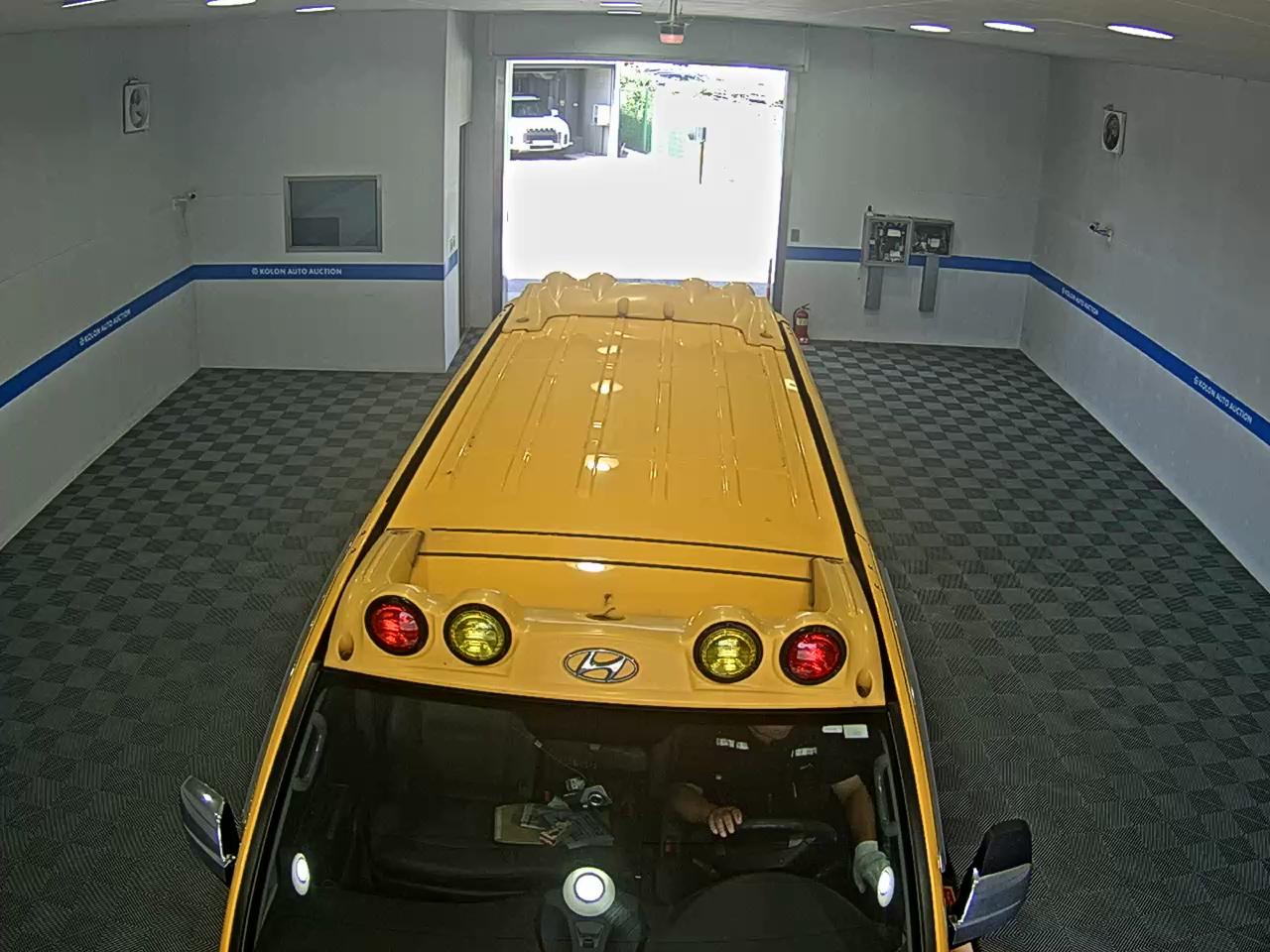 هيونداي جراند ستاركس Child Safety Vehicle 12 Seater 2015
