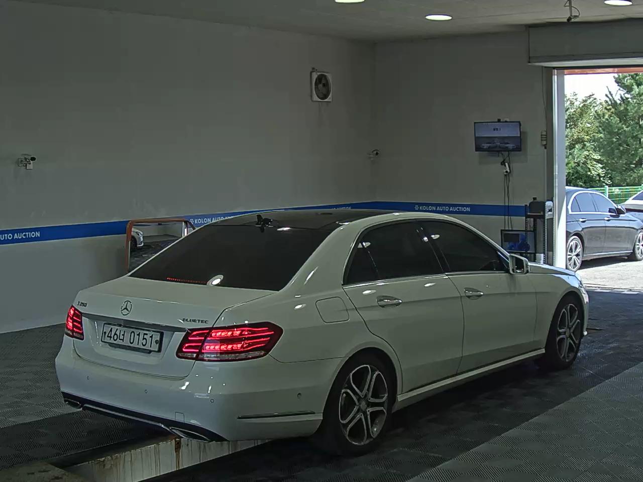 مرسيدس بنز E Class (4Th Gen) E250 Cdi Bluetec فورماتيك Avantgarde 2016 4MATIC