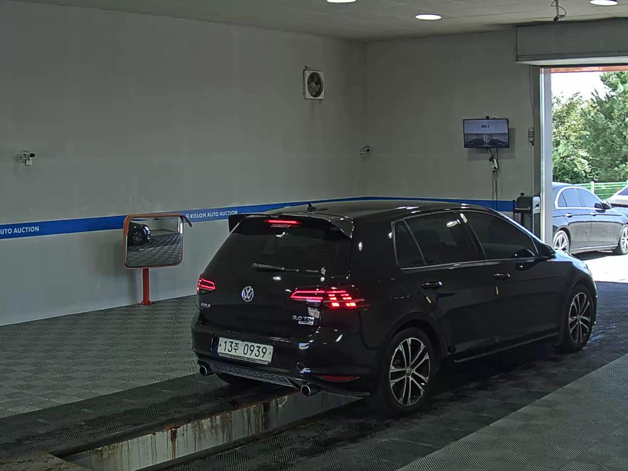 فولكس فاجن جولف (7Th Gen) 2.0 TDI بريميوم 2016 بريميوم
