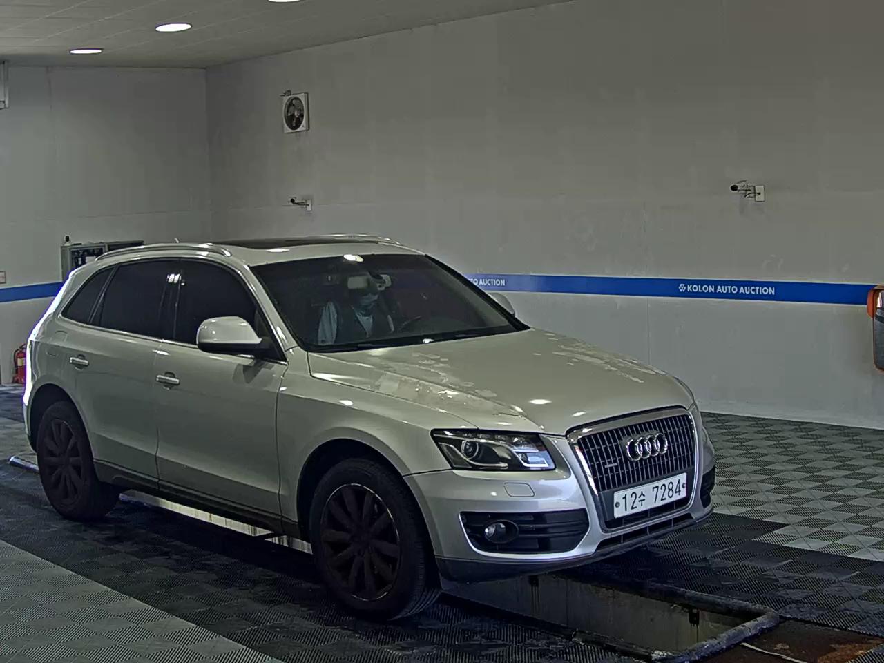 أودي كيو 5 2.0 TDI كواترو Dynamic 2011