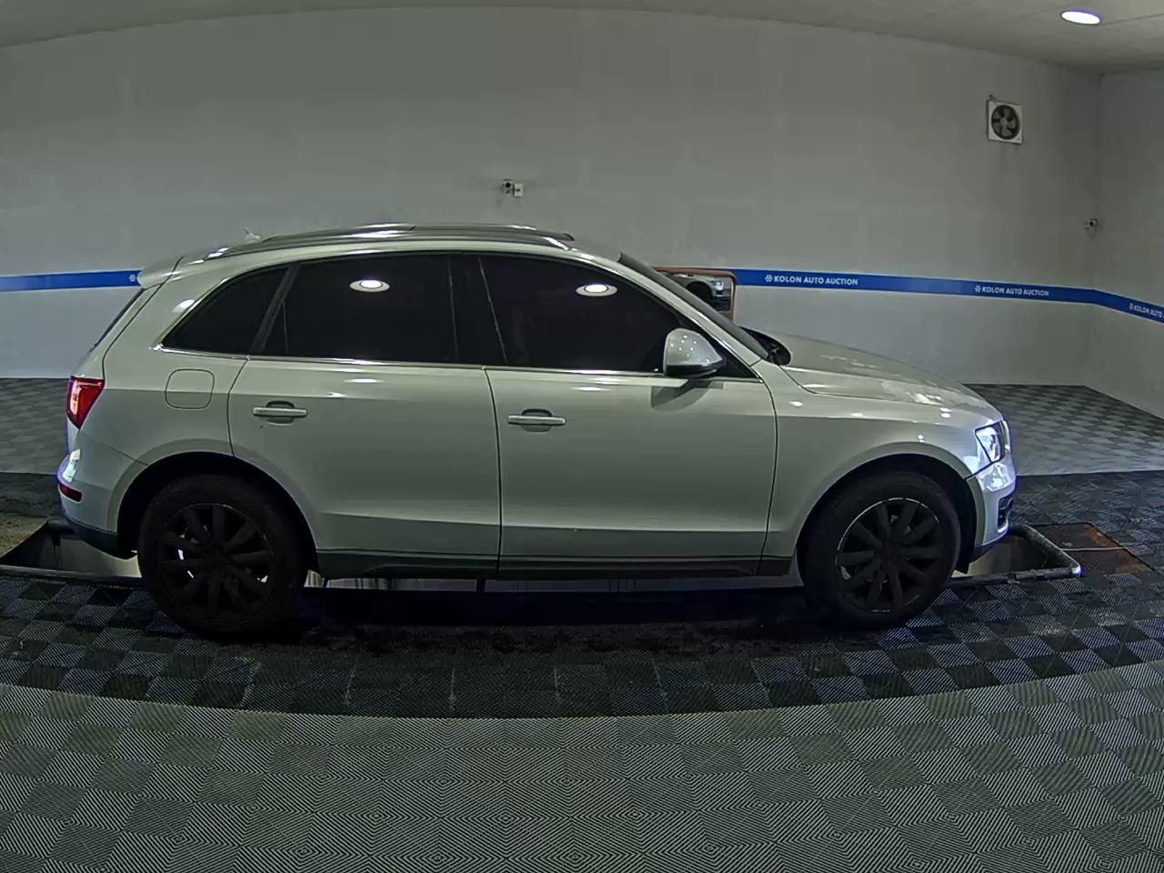 أودي كيو 5 2.0 TDI كواترو Dynamic 2011