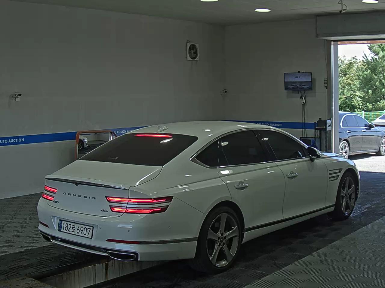 جينيسيس جينيسيس G80 2022 دفع رباعي BASE