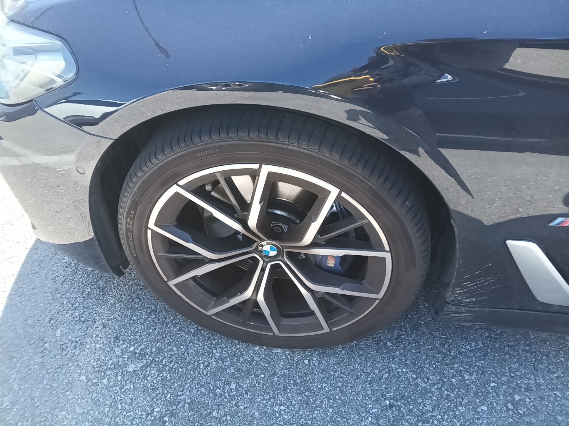 بي إم دبليو 5 Series (7Th Gen) 530I إكس درايف M Sport Pack 2022 SPORT