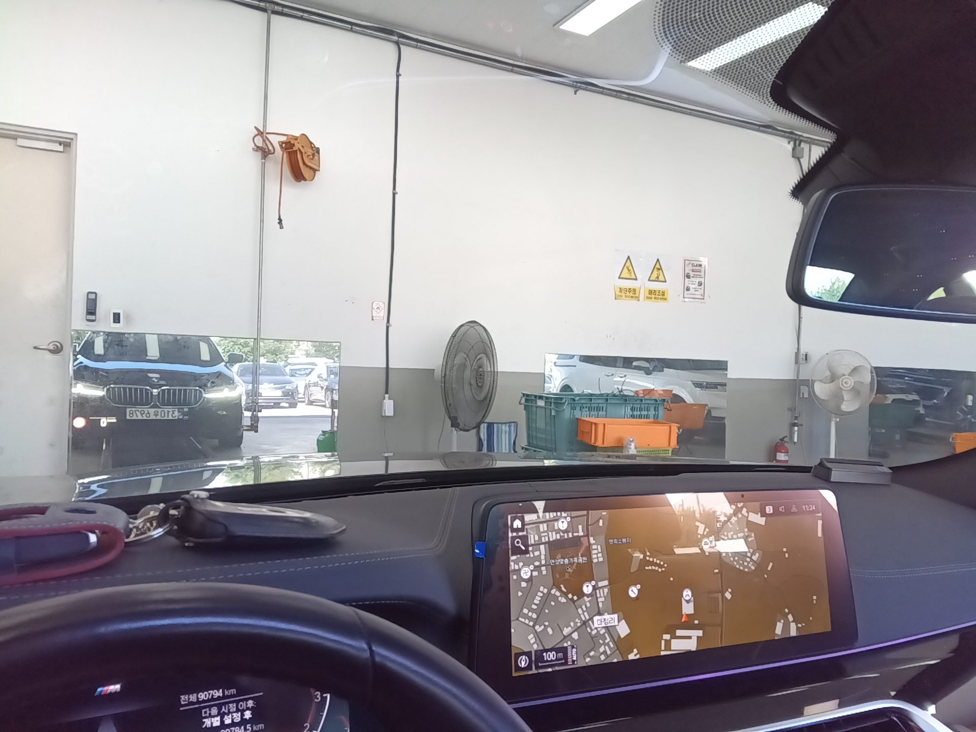 بي إم دبليو 5 Series (7Th Gen) 530I إكس درايف M Sport Pack 2022 SPORT