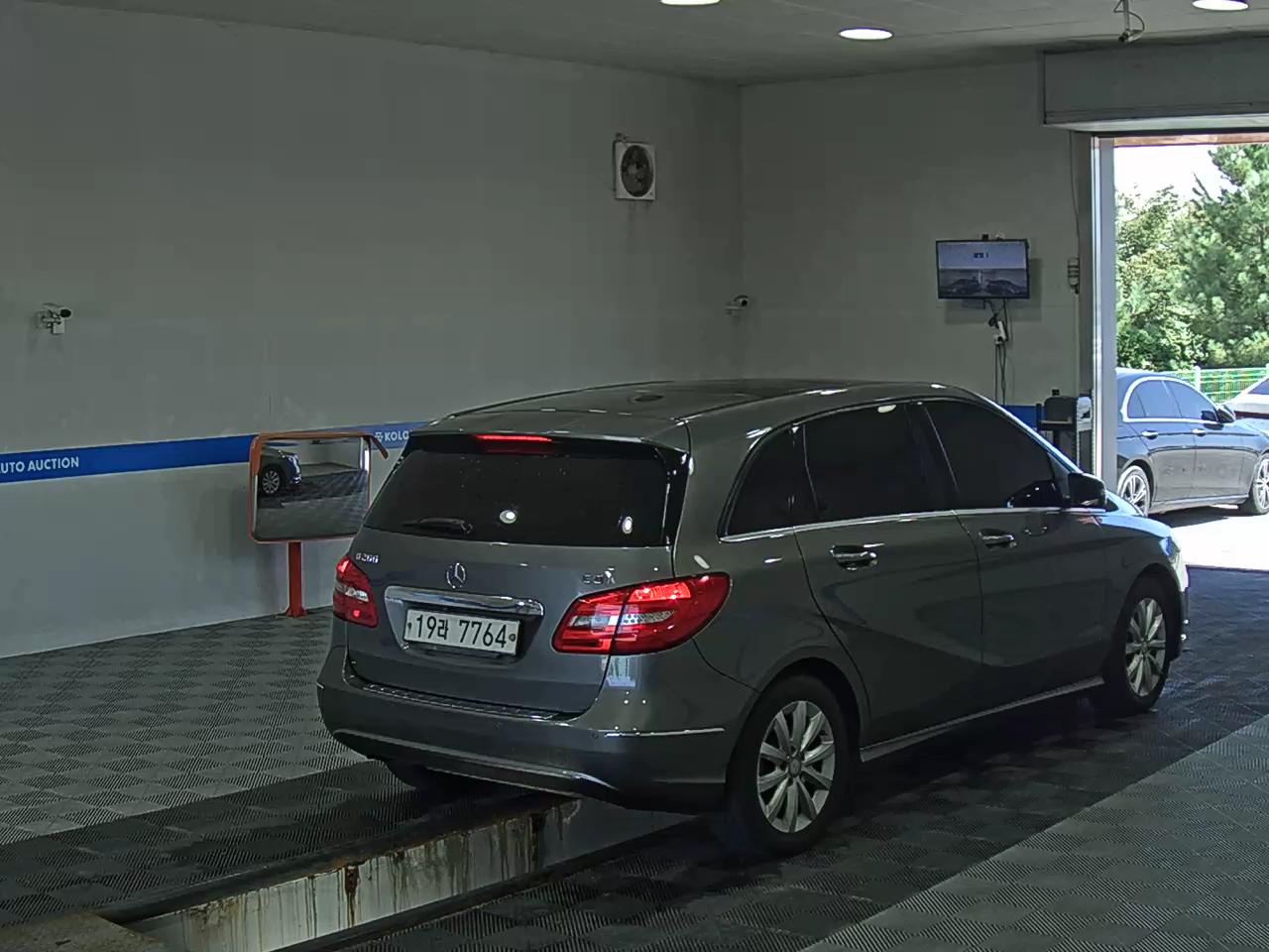 مرسيدس بنز B Class (2Nd Gen) B200 Cdi Blue Efficiency 2014 B200