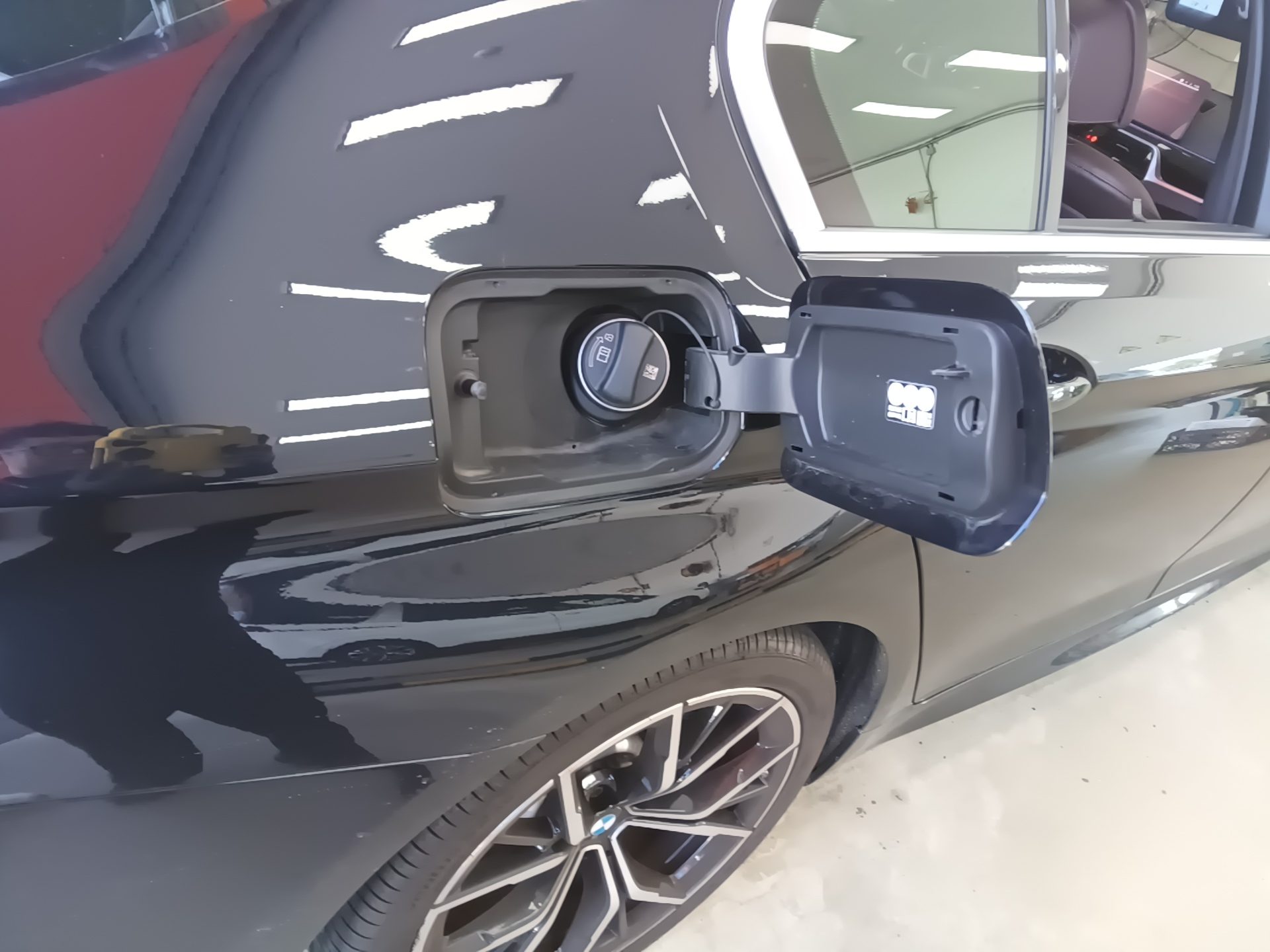 بي إم دبليو 5 Series (7Th Gen) 530I إكس درايف M Sport Pack 2022 SPORT