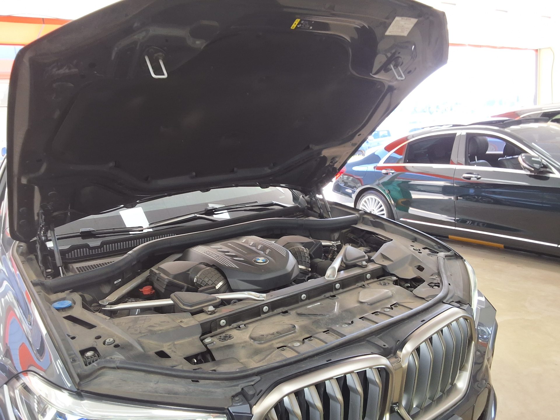 بي إم دبليو X6 (3Rd Gen) M50I 2022 M50i