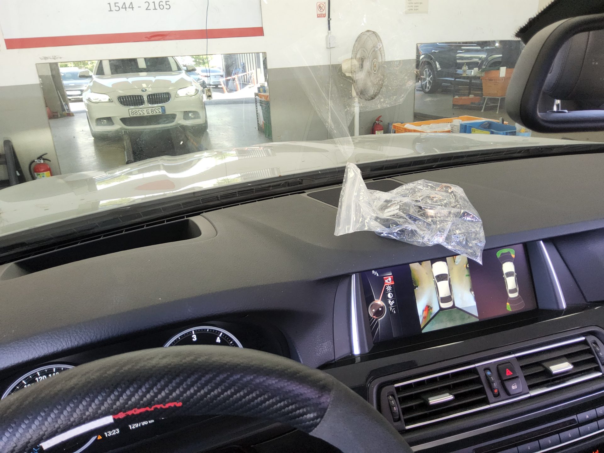بي إم دبليو 5 Series (6Th Gen) 520D إكس درايف M Aerodynamic 2016 520d