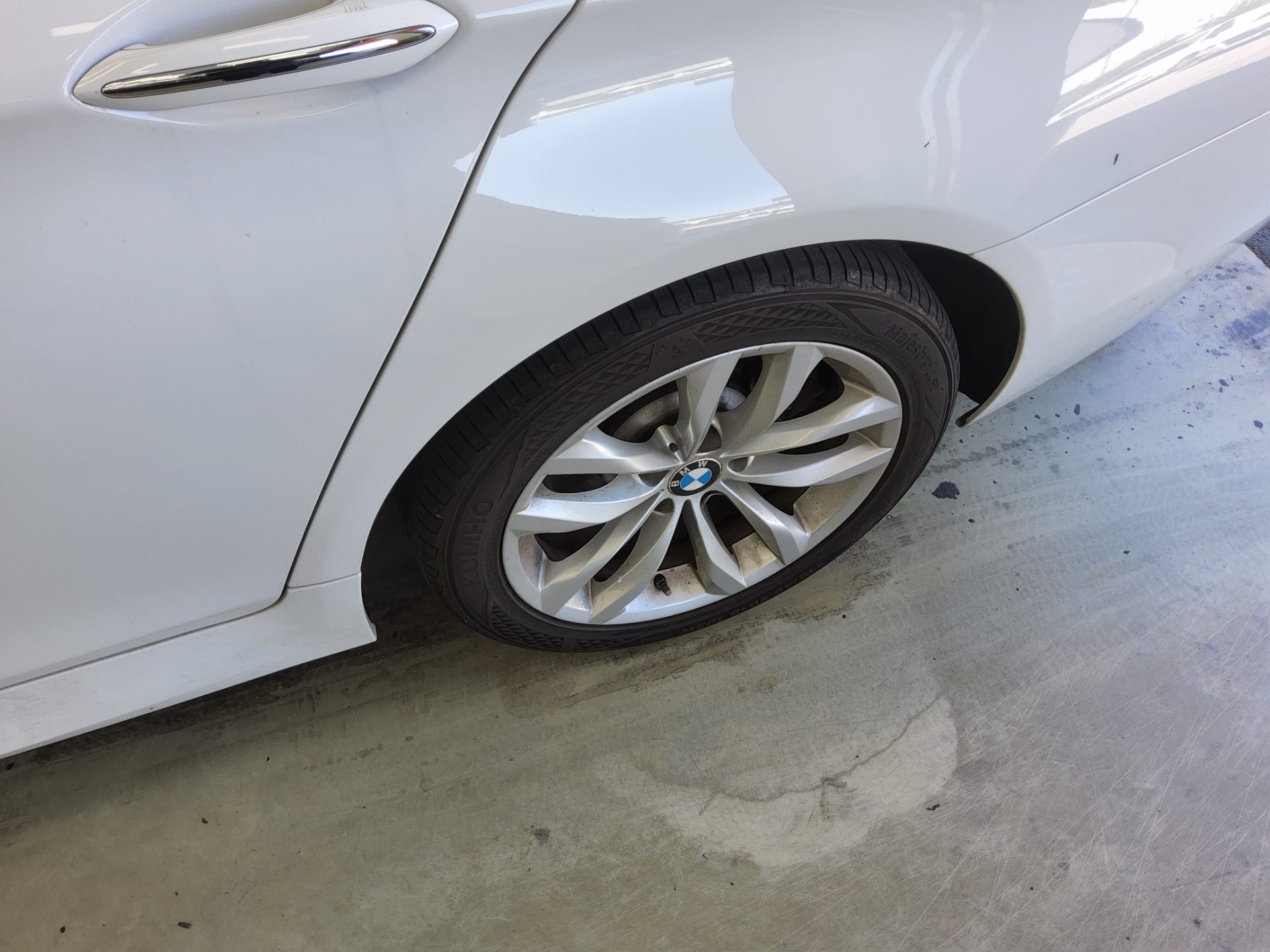 بي إم دبليو 5 Series (6Th Gen) 520D إكس درايف M Aerodynamic 2016 520d