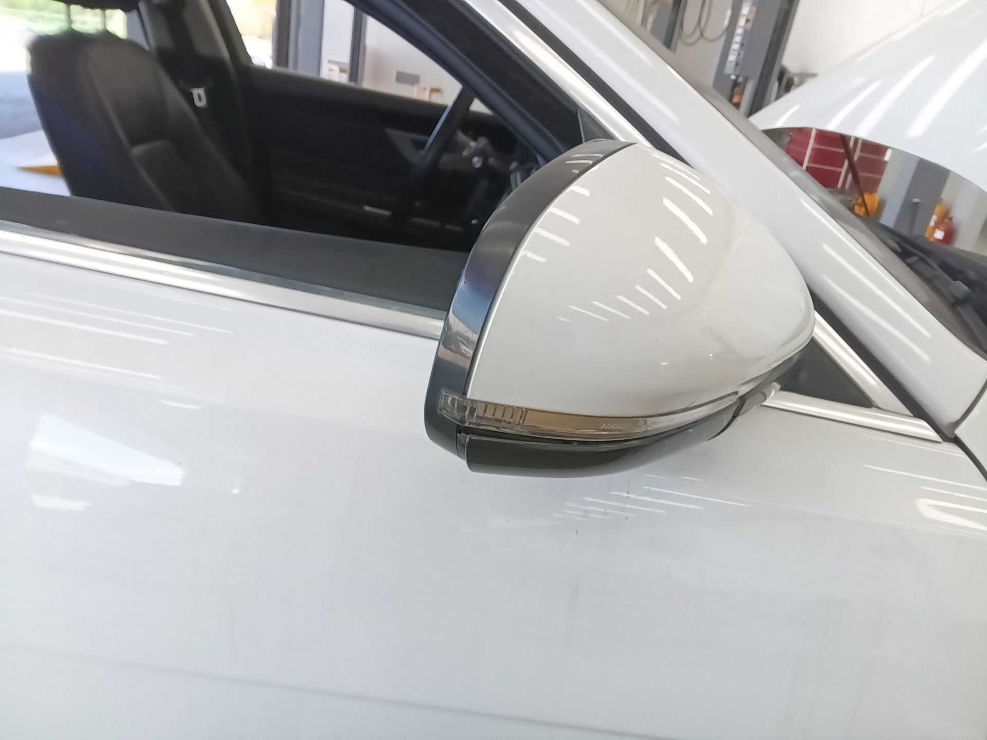 جاكوار Xf (2Nd Gen) 2.0 20D دفع كلي بريستيج 2018 دفع رباعي PRESTIGE
