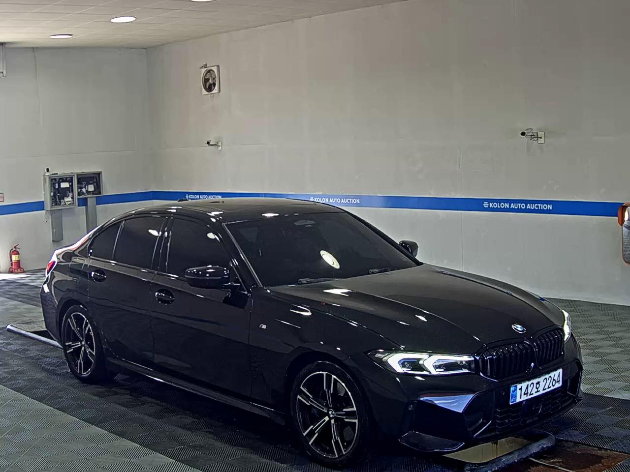 بي إم دبليو 3 Series (7Th Gen) 320I M Sport Pack 2023 SPORT