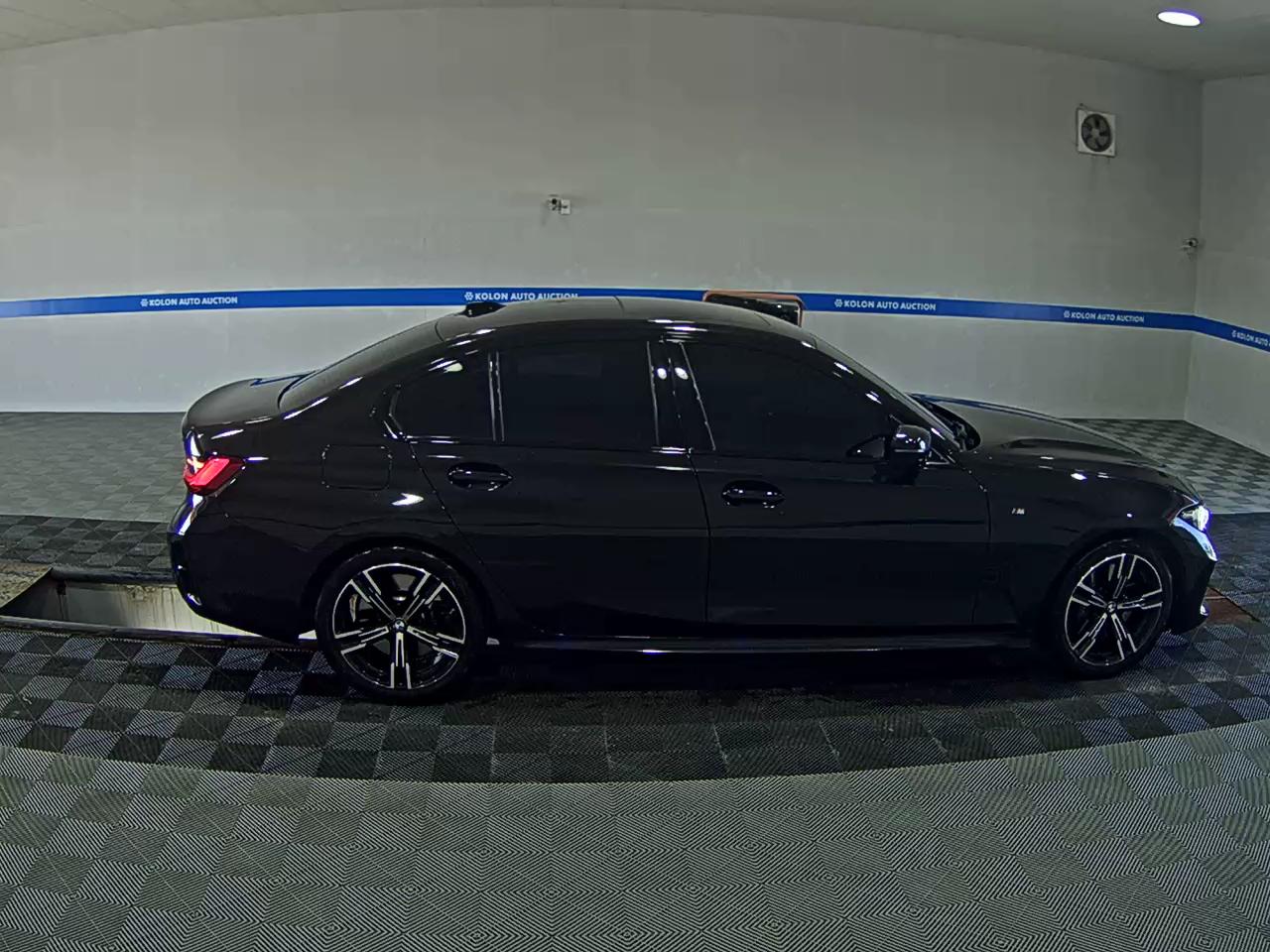 بي إم دبليو 3 Series (7Th Gen) 320I M Sport Pack 2023 SPORT