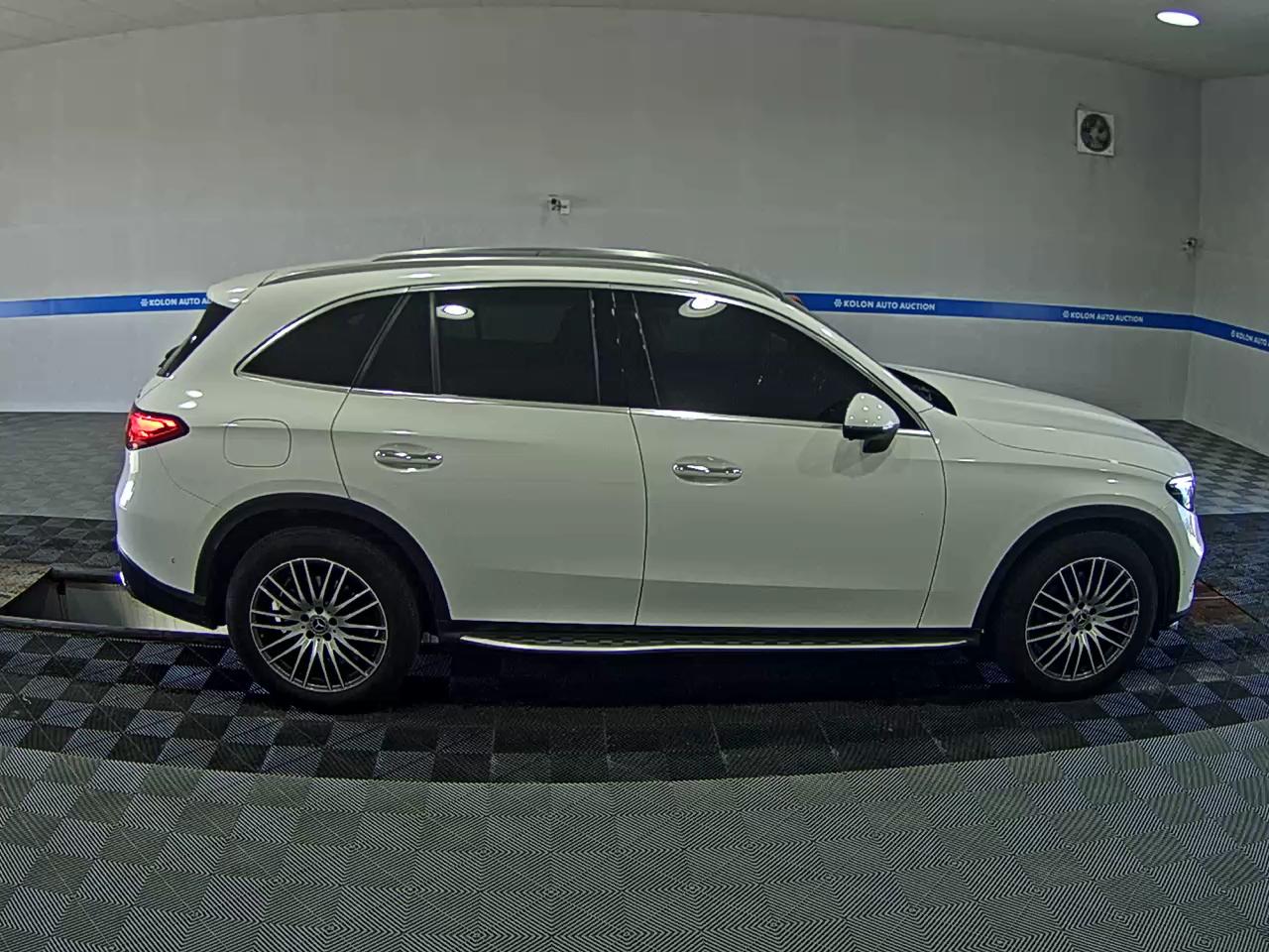 مرسيدس بنز جي إل سي Class (2Nd Gen) جي إل سي 220D فورماتيك 2023 4MATIC