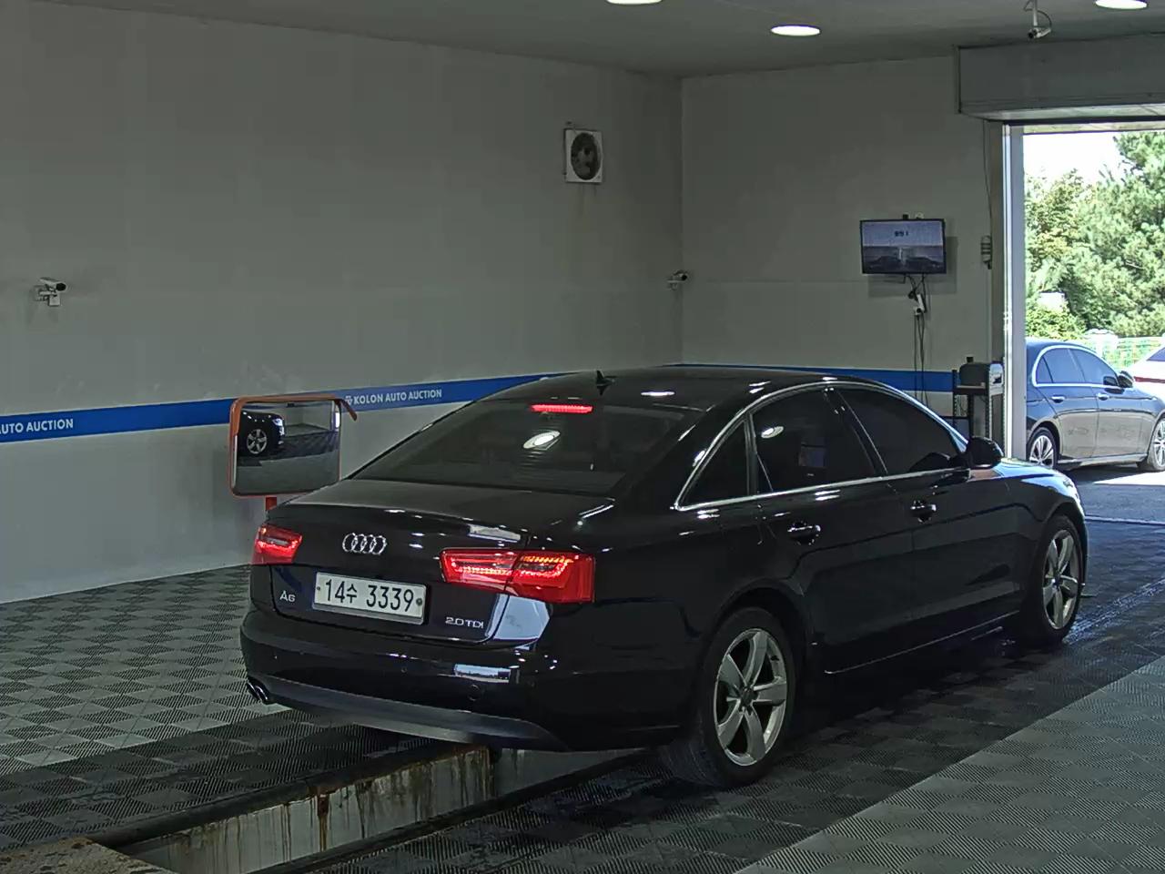 أودي إيه 6 (4Th Gen) 2.0 TDI Dynamic 2013
