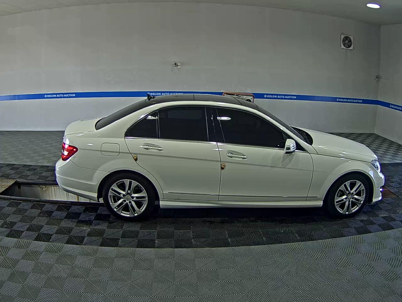 مرسيدس بنز C Class (3Rd Gen) C220 Cdi Avantgarde 2013 C220