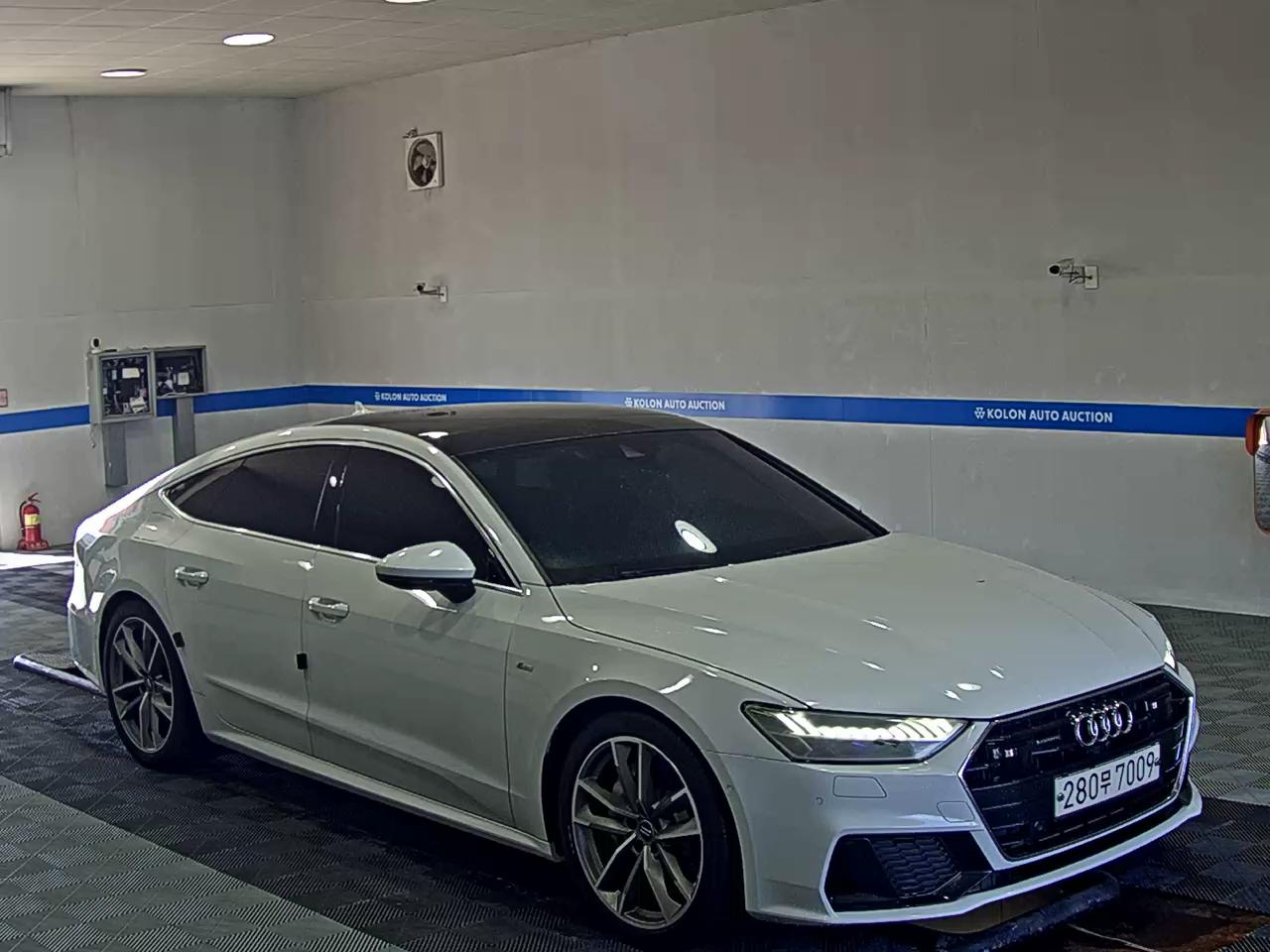 أودي إيه 7 (2Nd Gen) 55 Tfsi كواترو بريميوم 2020 بريميوم