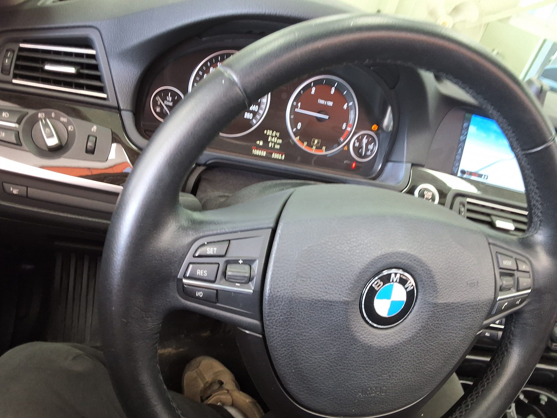 بي إم دبليو 5 Series (6Th Gen) 520D 2010 520d