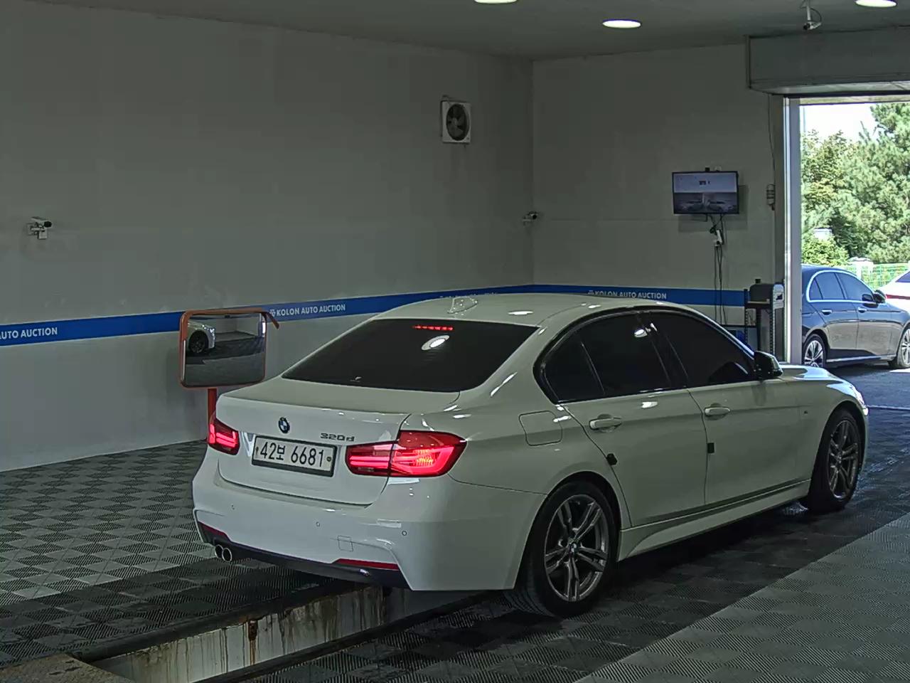 بي إم دبليو 3 Series (6Th Gen) 320D M Sport 2017 SPORT