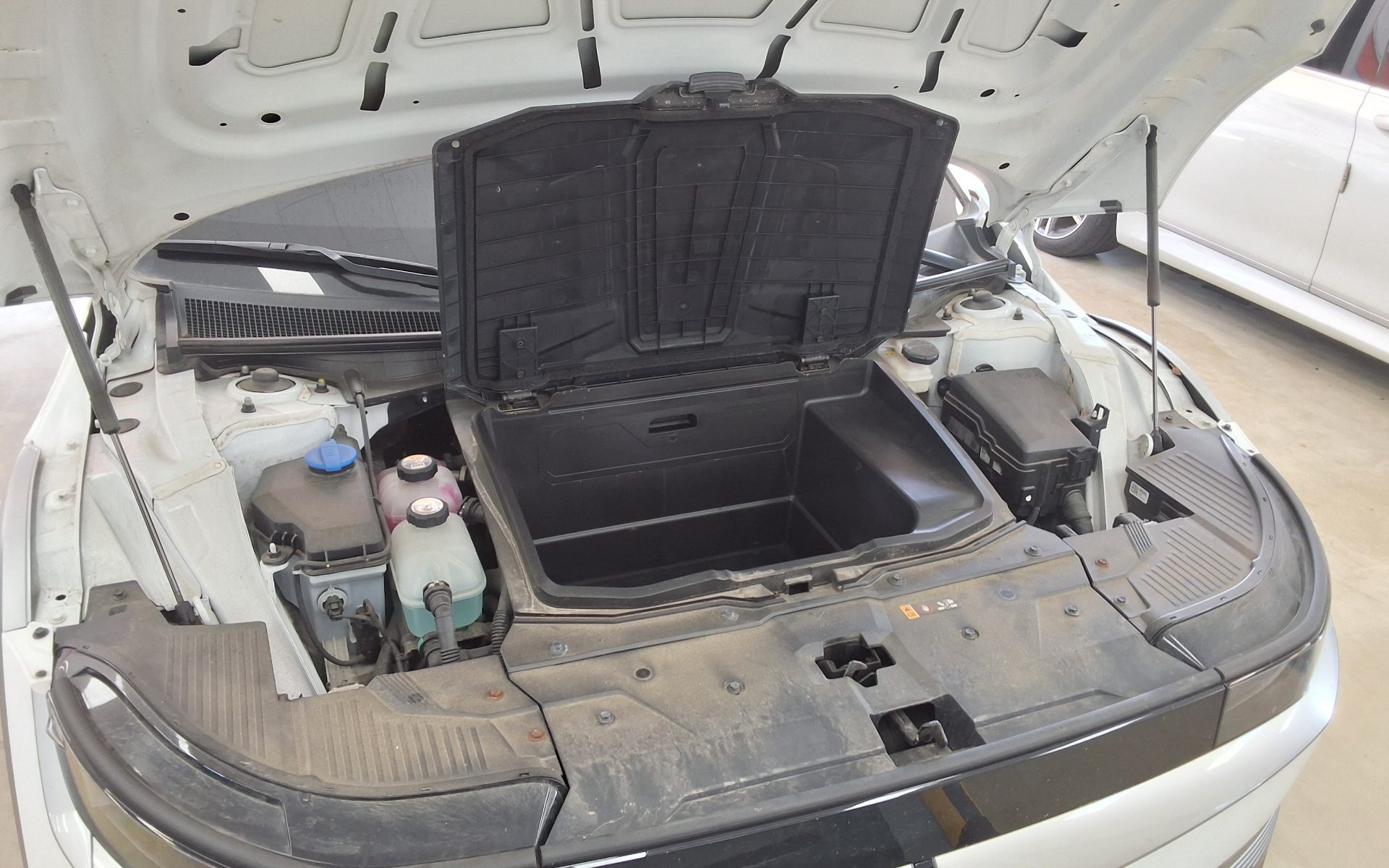 هيونداي أيونيك 2022 EV طويل المدى PRESTIGE