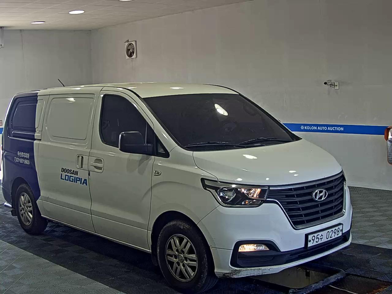 هيونداي الجديد جراند ستاركس 3 Seater ديزل فان سمارت 2019 VAN SMART