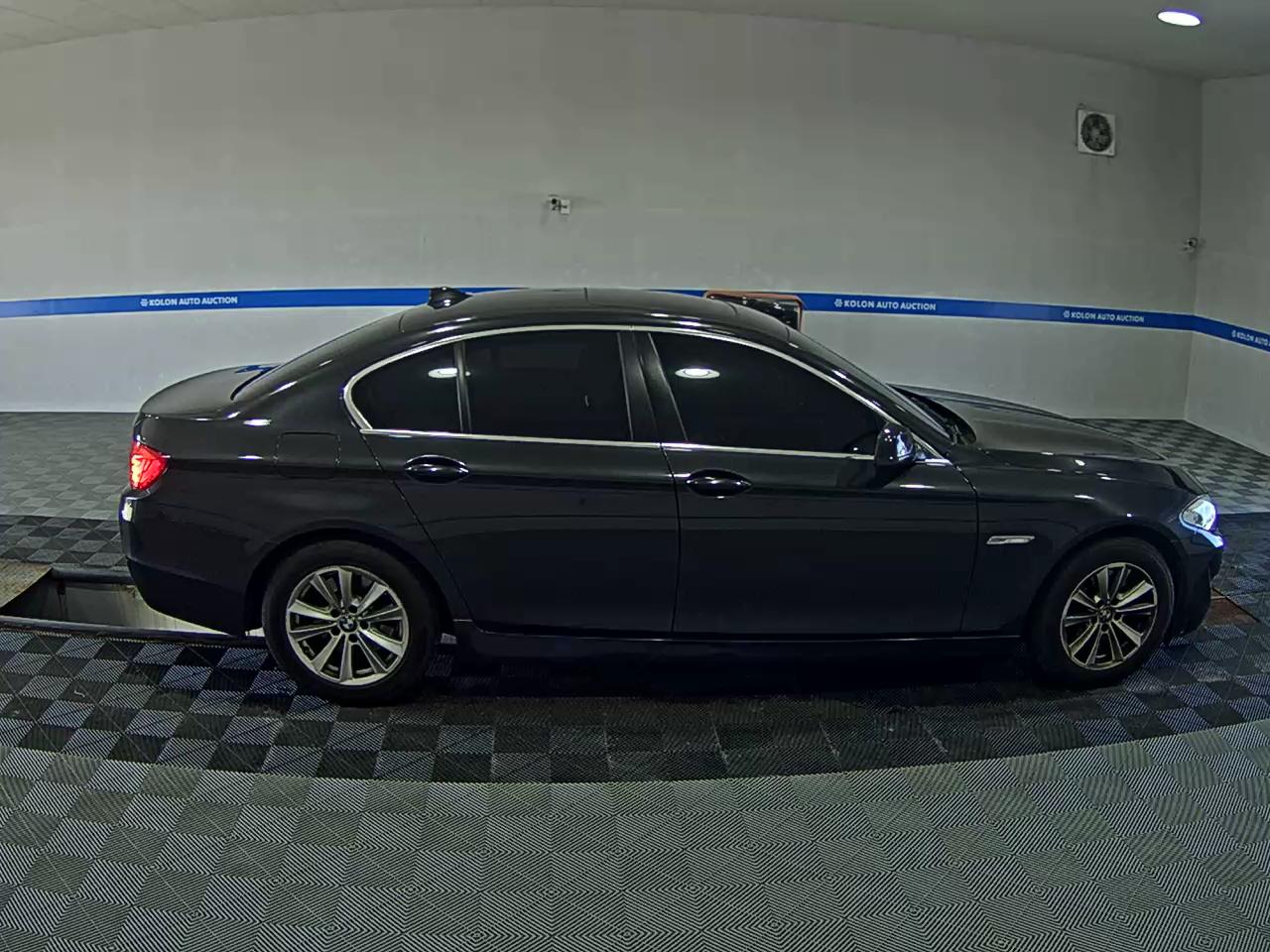 بي إم دبليو 5 Series (6Th Gen) 520D 2010 520d